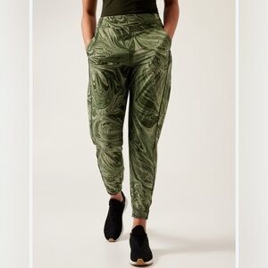 NWT Athleta Brooklyn Jogger
